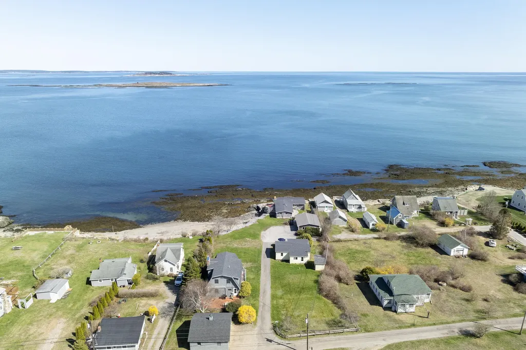 3 Linnell Drive Harpswell ME 04003