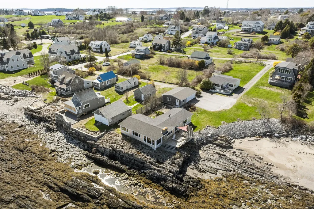 3 Linnell Drive Harpswell ME 04003