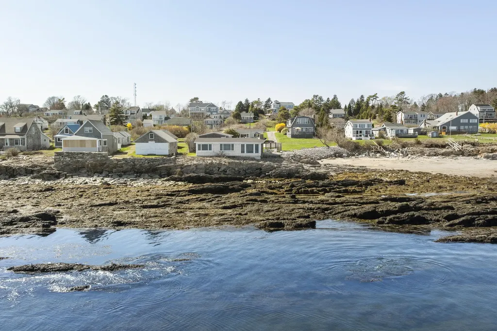 3 Linnell Drive Harpswell ME 04003