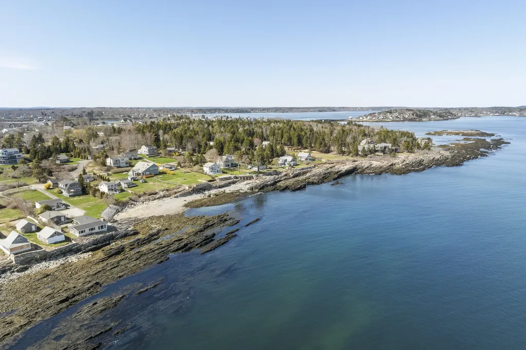 3 Linnell Drive Harpswell ME 04003