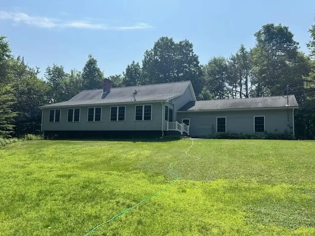 60 Dawes Road Dover-foxcroft ME 04426
