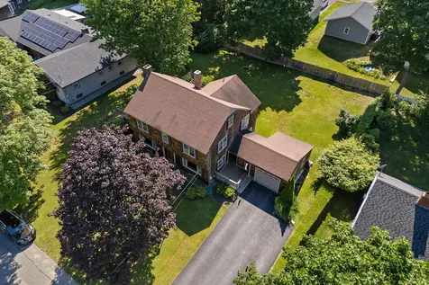 36 Woodlawn Avenue Auburn ME 04210