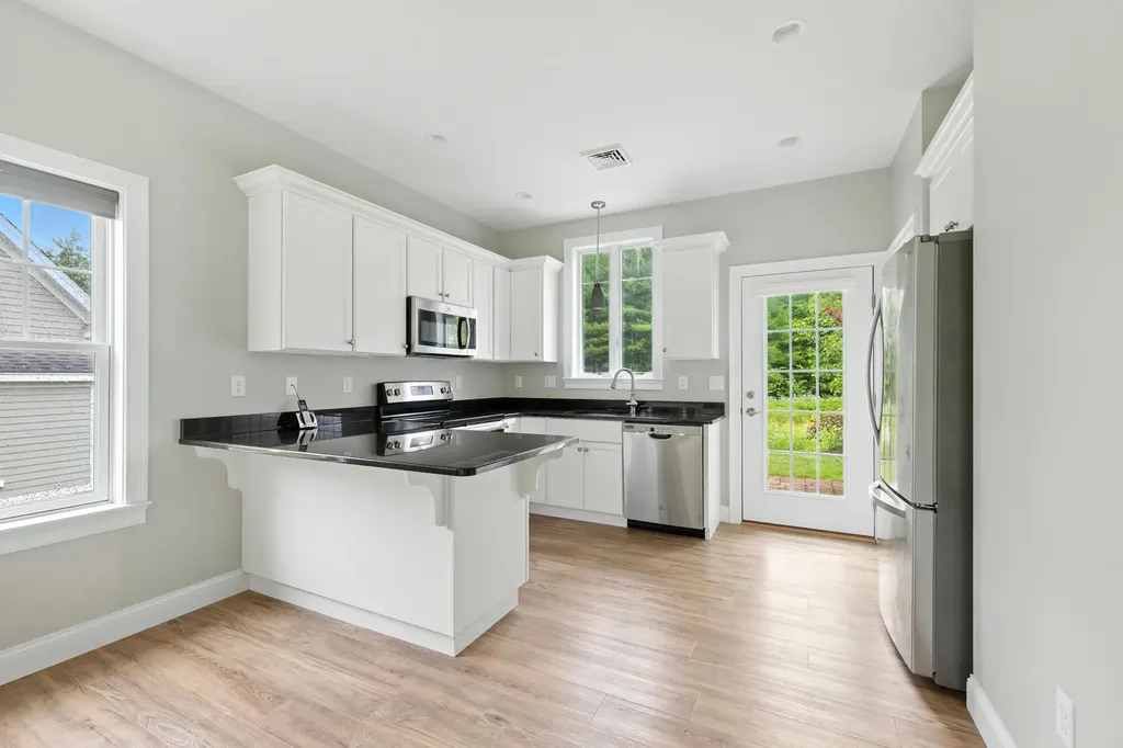 16 Frontier Way Arundel ME 04046