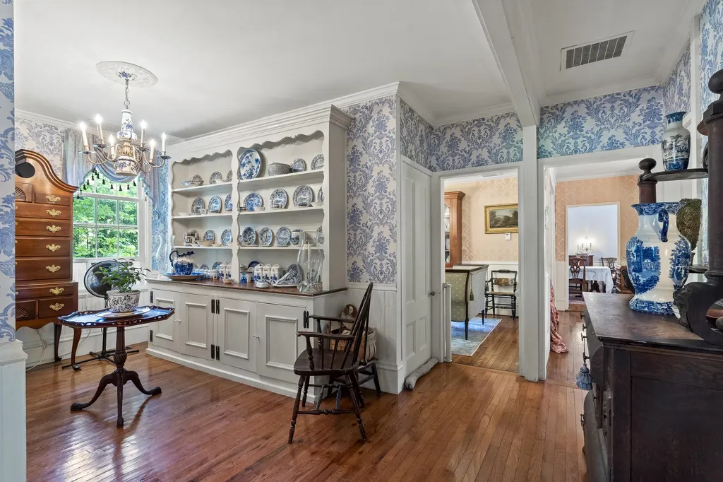 18 High Street Wiscasset ME 04578