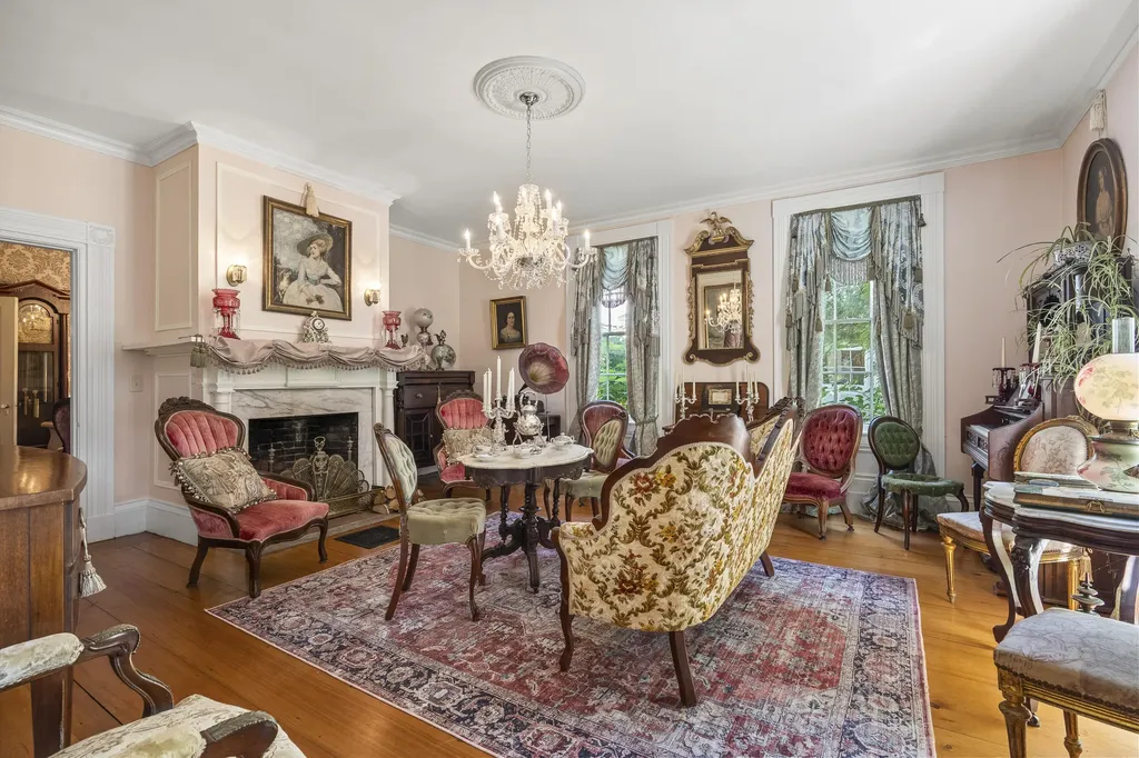 18 High Street Wiscasset ME 04578