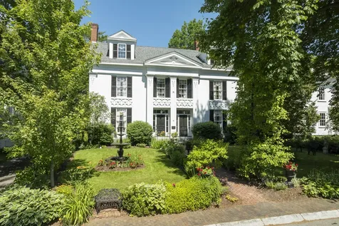 18 High Street Wiscasset ME 04578