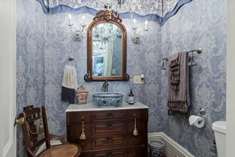 18 High Street Wiscasset ME 04578