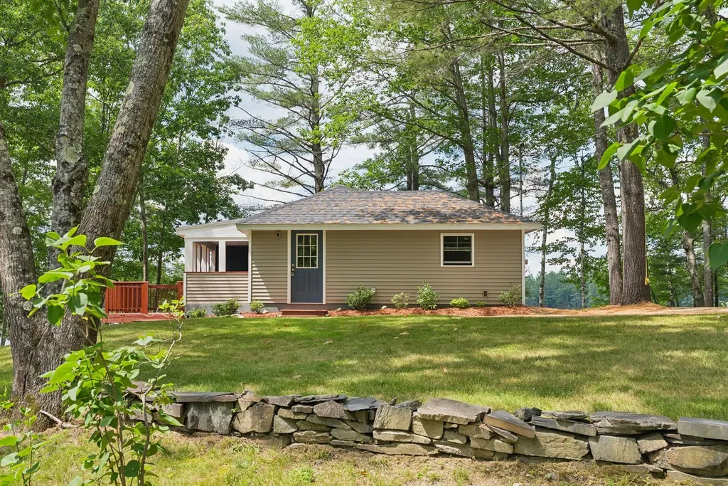 28 Turkey Farm Road Standish ME 04084