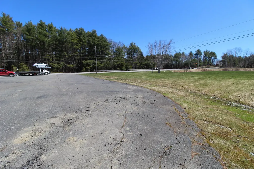 20 Estes Avenue Palmyra ME 04965