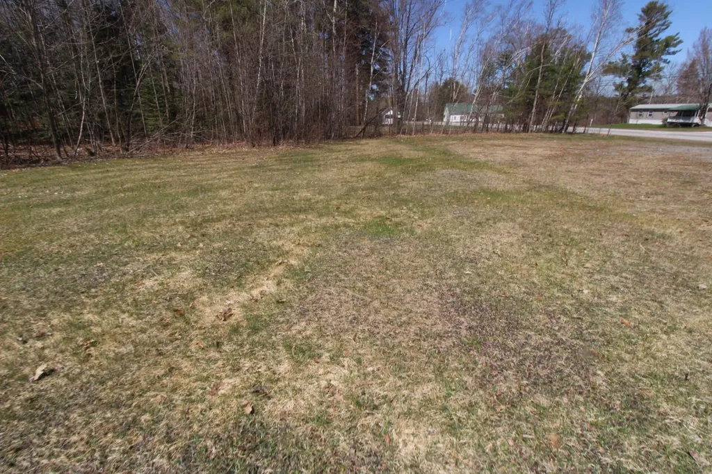 20 Estes Avenue Palmyra ME 04965