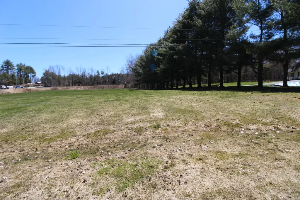 20 Estes Avenue Palmyra ME 04965