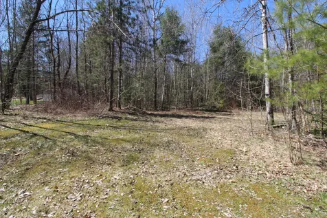 20 Estes Avenue Palmyra ME 04965