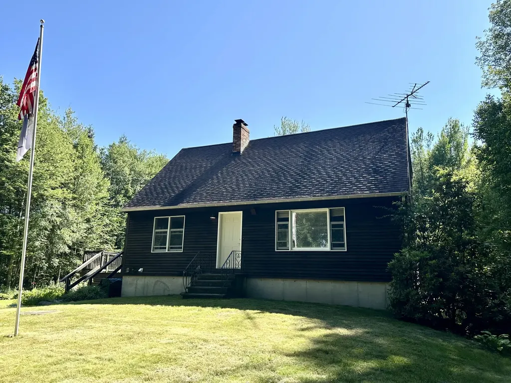 33 Jellerson Road Sanford ME 04073