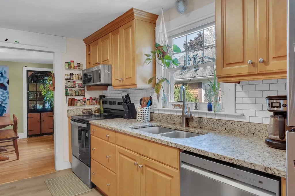 628 Broadway South Portland ME 04106