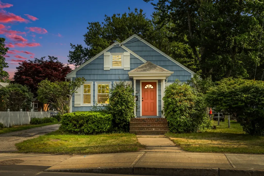 628 Broadway South Portland ME 04106