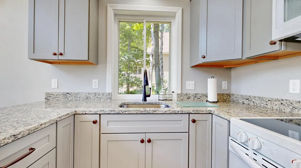 200 Thomas Pond Terrace Road Raymond ME 04071