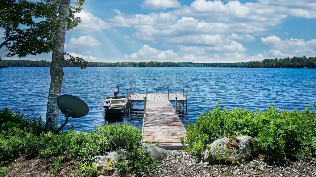200 Thomas Pond Terrace Road Raymond ME 04071