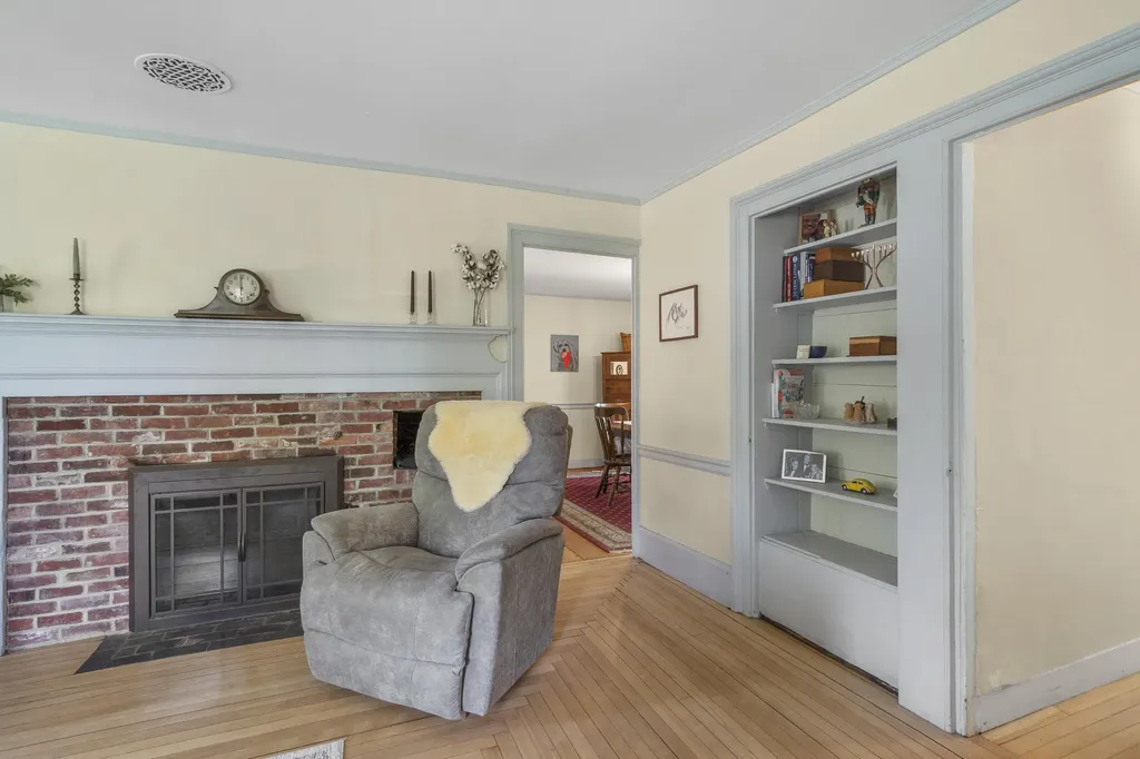 15 Winter Street Topsham ME 04086