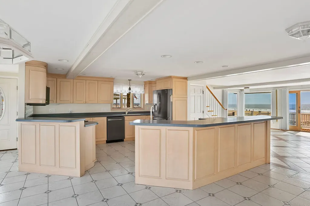 285 Atlantic Avenue Wells ME 04090