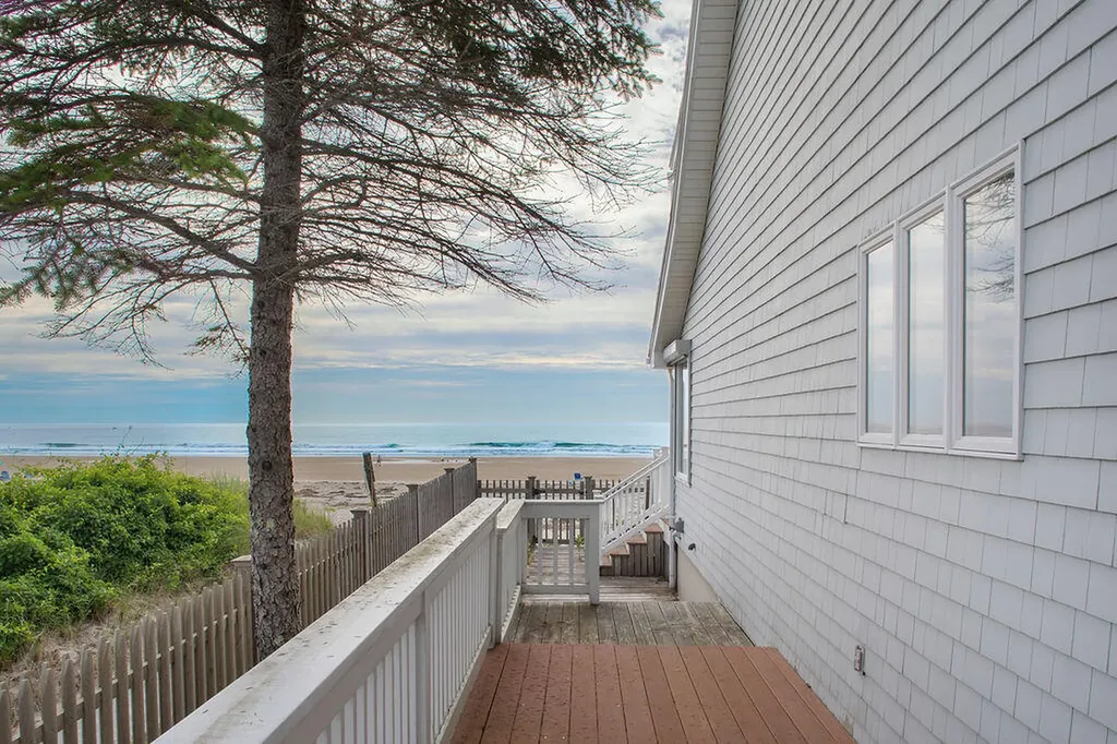 285 Atlantic Avenue Wells ME 04090
