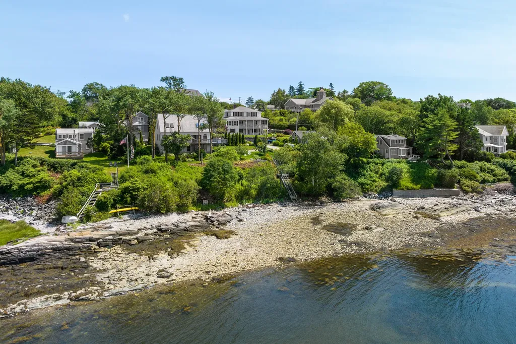 68 West Shore Road Harpswell ME 04003