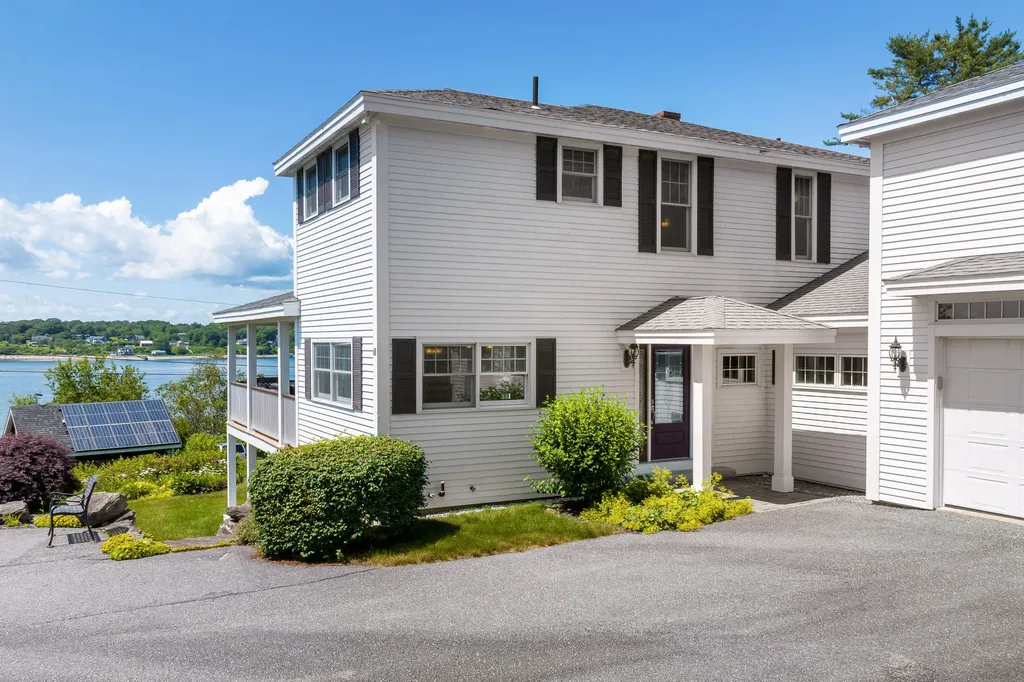 68 West Shore Road Harpswell ME 04003