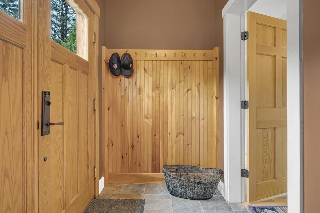 12 Evergreen Lane Newry ME 04261