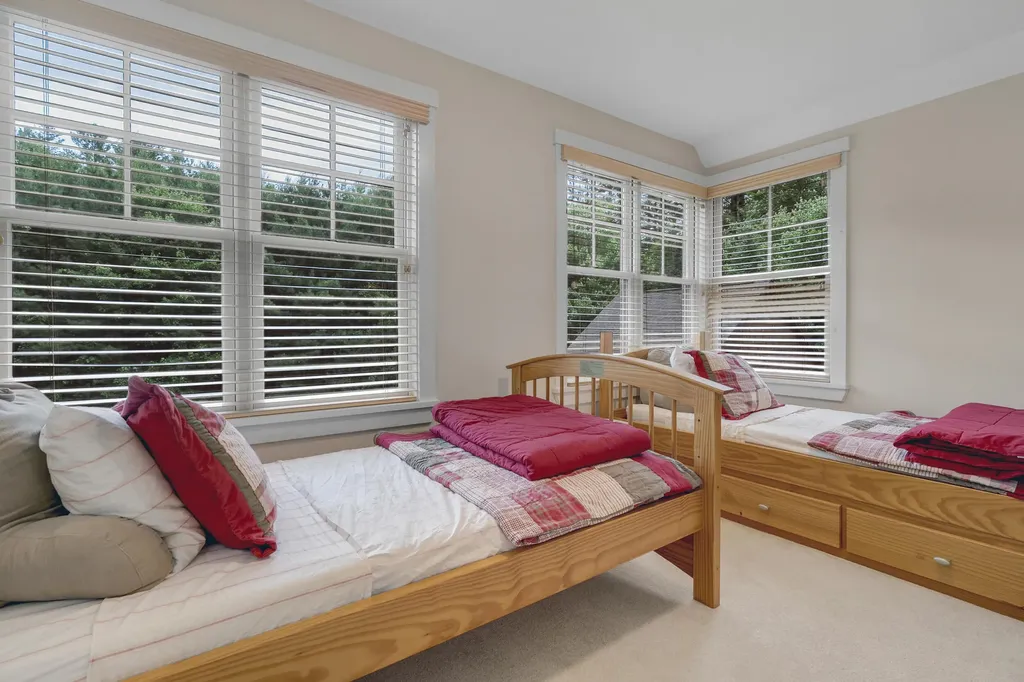 12 Evergreen Lane Newry ME 04261