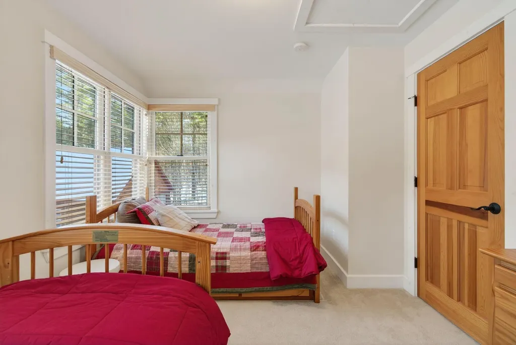 12 Evergreen Lane Newry ME 04261