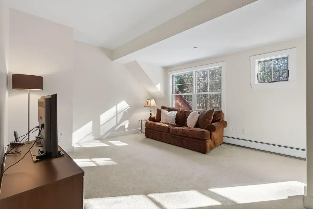 12 Evergreen Lane Newry ME 04261