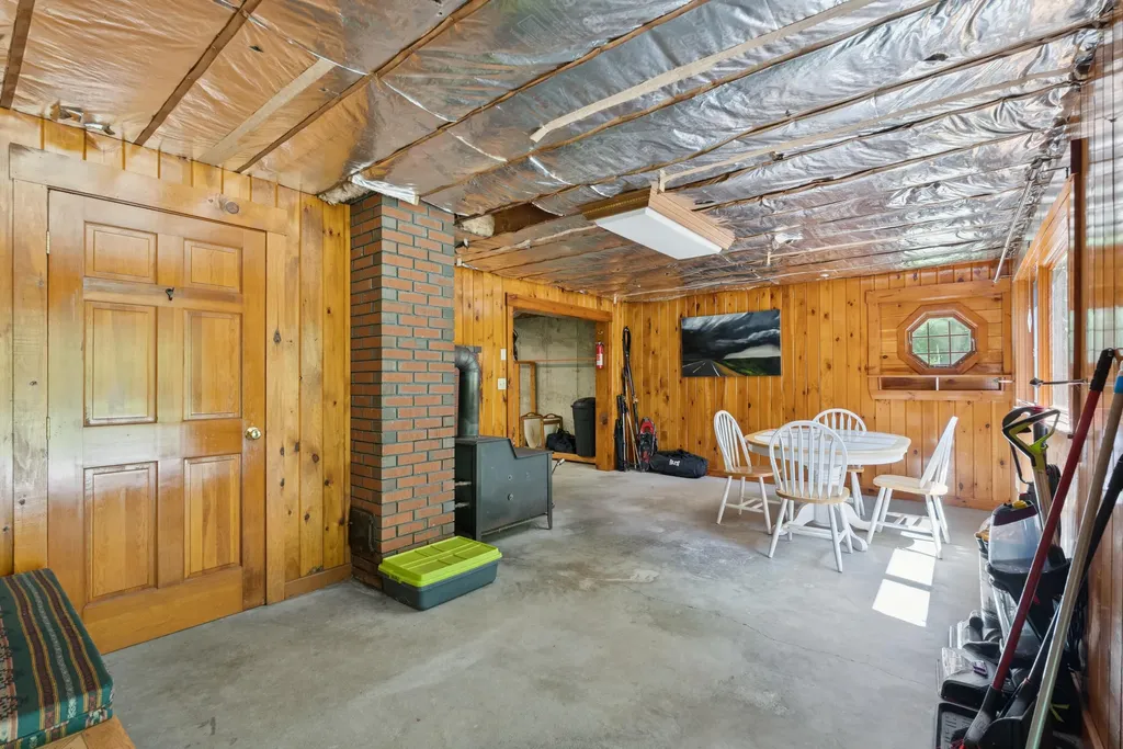 86 Cooks Mill Road Naples ME 04055
