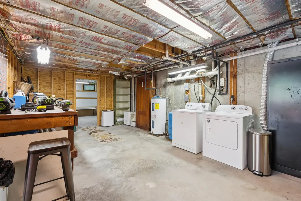 86 Cooks Mill Road Naples ME 04055