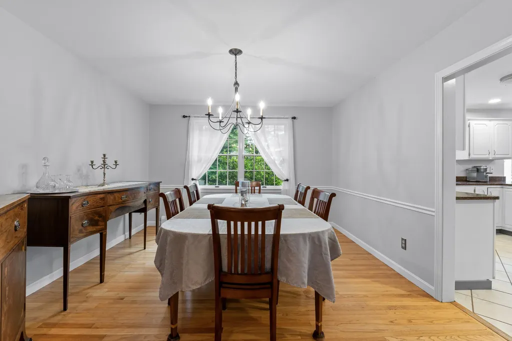 8 Chestnut Road Brunswick ME 04011