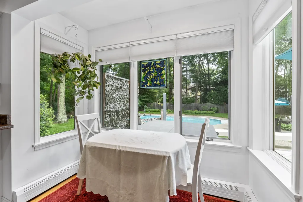 8 Chestnut Road Brunswick ME 04011