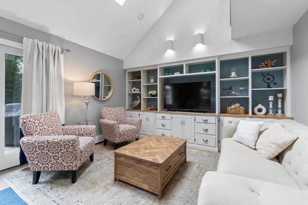 8 Chestnut Road Brunswick ME 04011