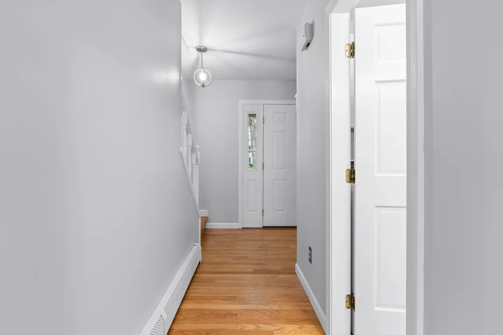 8 Chestnut Road Brunswick ME 04011