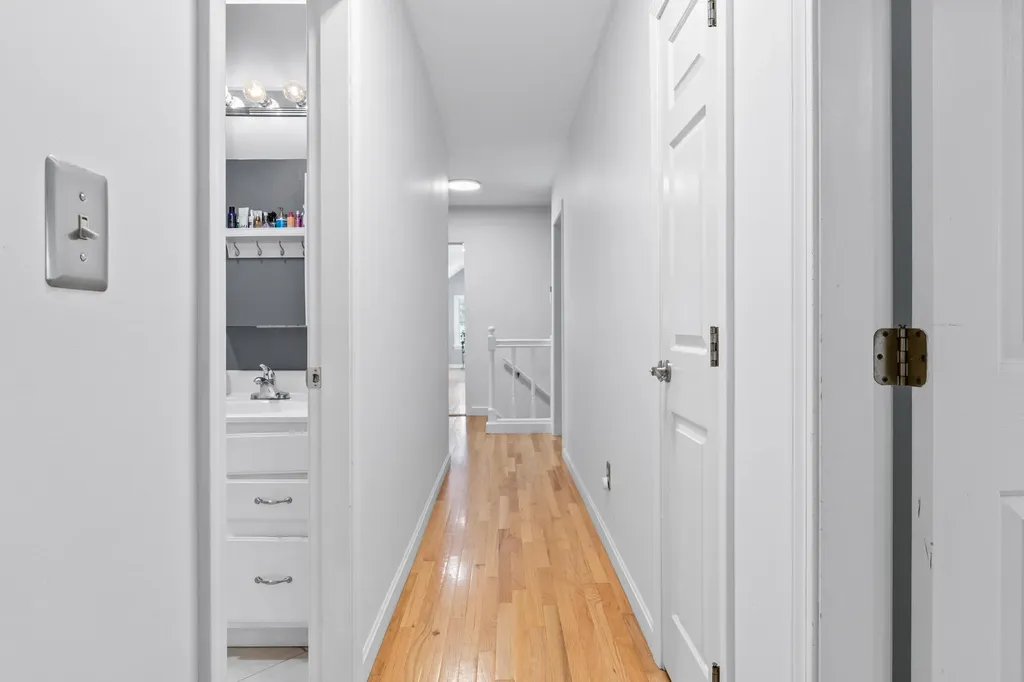 8 Chestnut Road Brunswick ME 04011