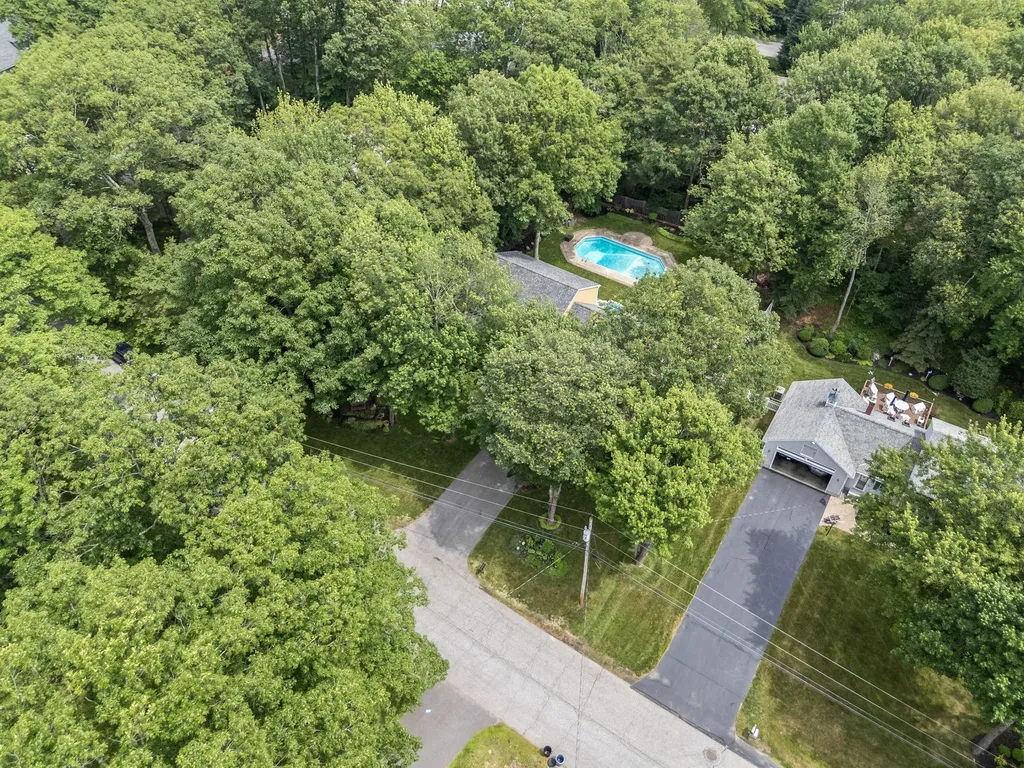 8 Chestnut Road Brunswick ME 04011