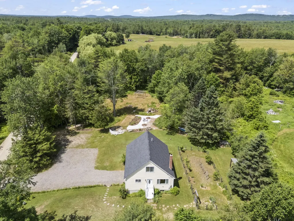 11 Old County Road Appleton ME 04862
