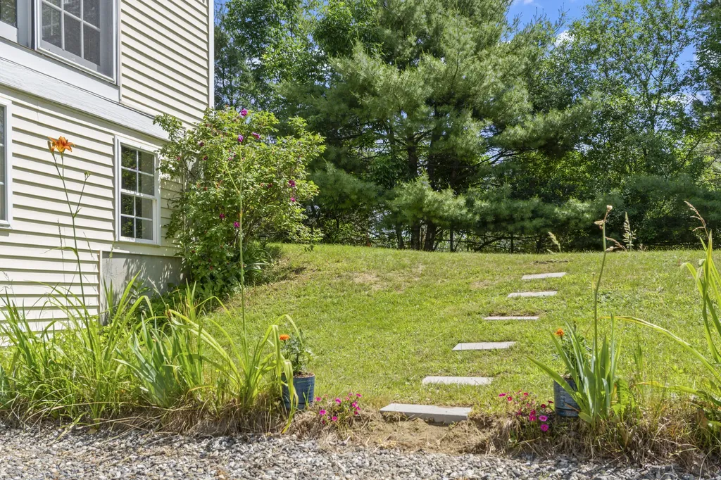 11 Old County Road Appleton ME 04862