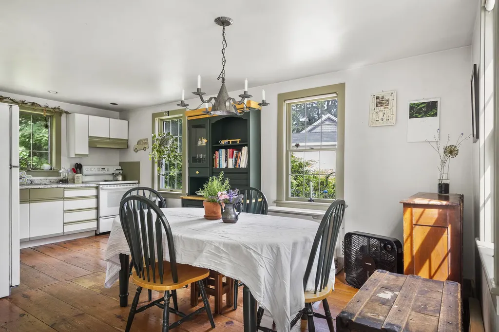 14 Academy Hill Road Newcastle ME 04553