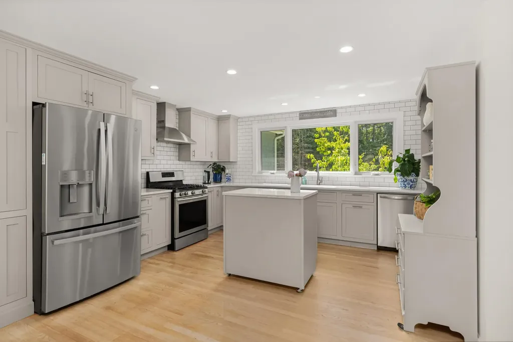 244 Clay Hill Road York ME 03902