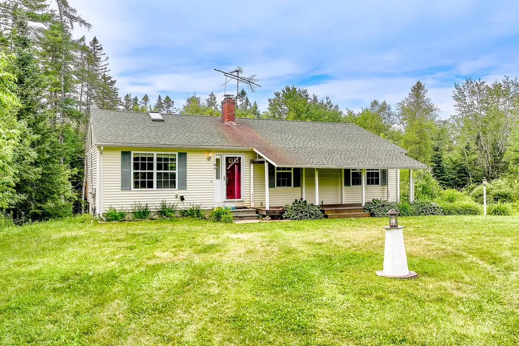 421 Cushing Road Cushing ME 04563