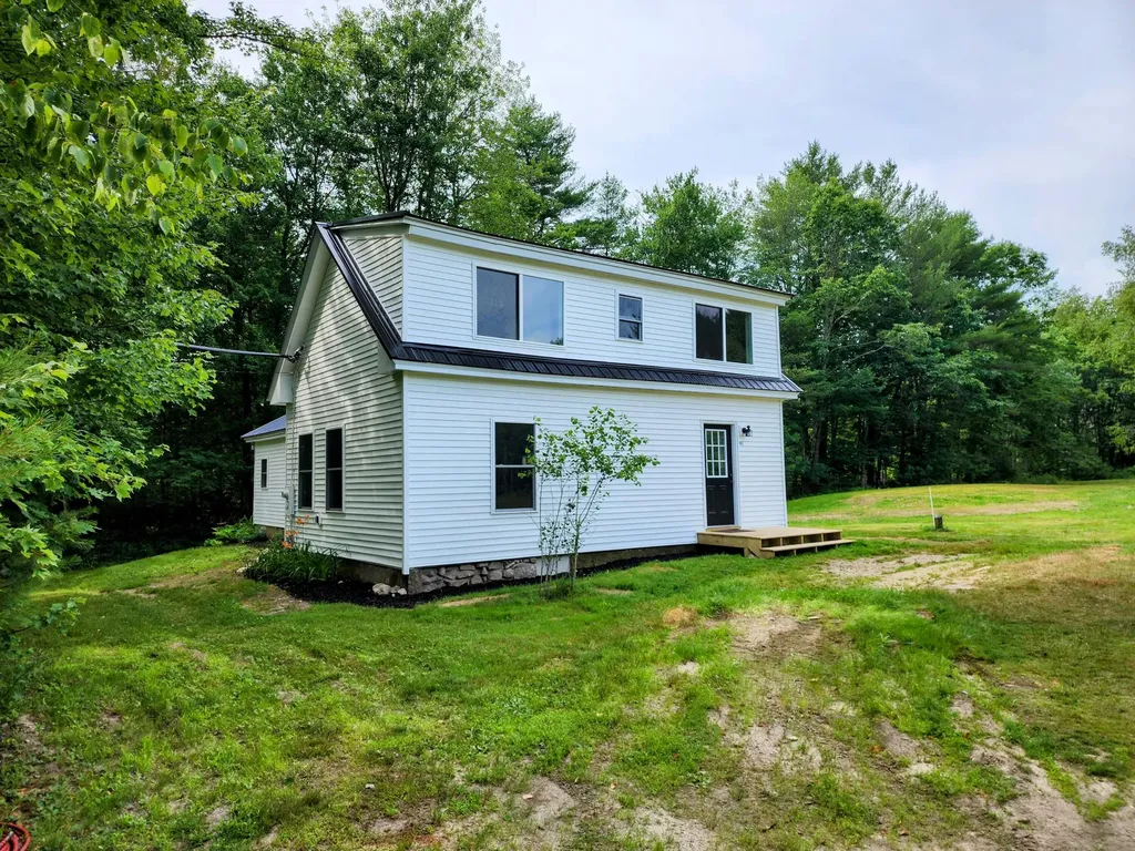 987 Naples Road Harrison ME 04040