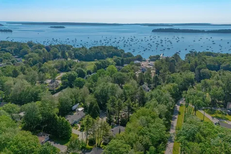 8 Knight Street Falmouth ME 04105