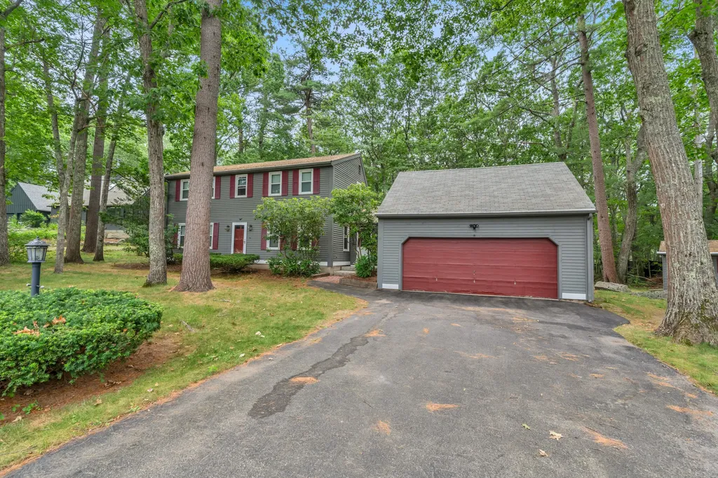 14 Pinewood Circle Biddeford ME 04005