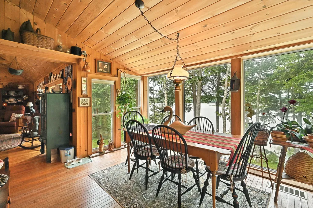 16 Brackett Road Dresden ME 04342