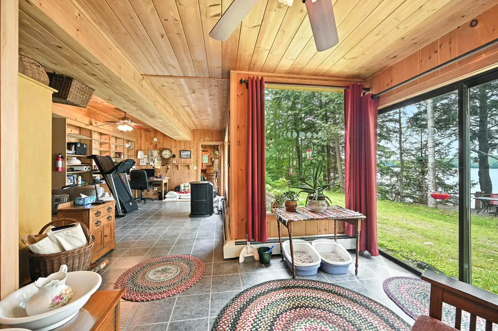 16 Brackett Road Dresden ME 04342