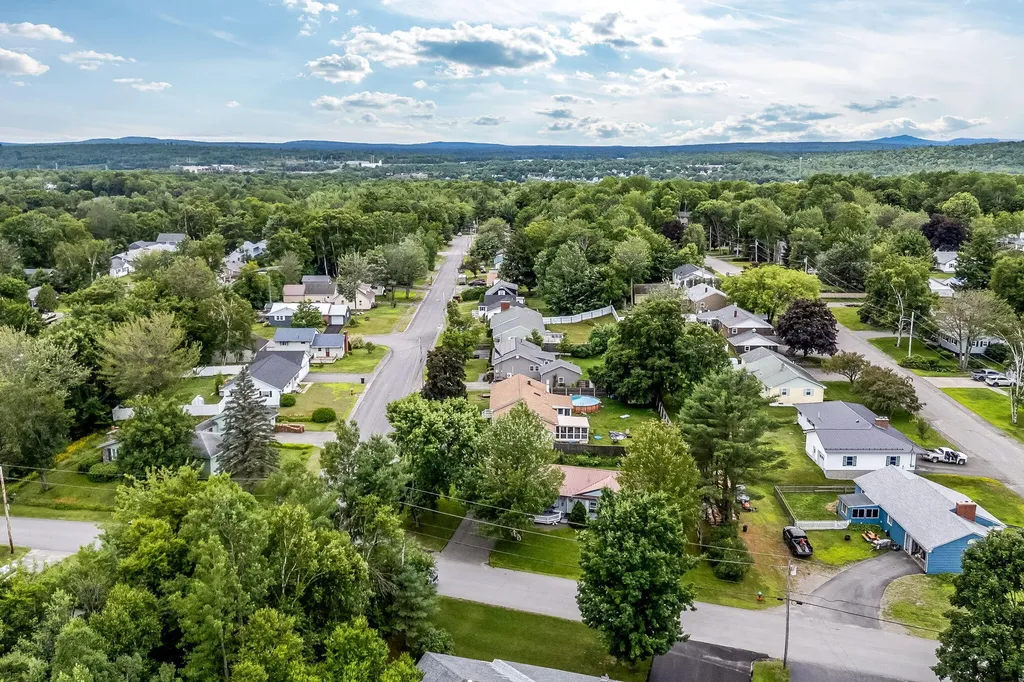 102 New Hampshire Street Millinocket ME 04462