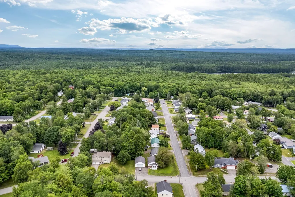 102 New Hampshire Street Millinocket ME 04462